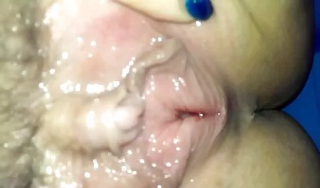 Top view bokep jav korea dari gadis cantik dengan Bush untuk masturbasi atau
