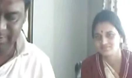 Bibi videobokepjav saya. Stoking, di bawah rok