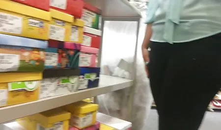 Kulit putih Milf mengisap bokepjepangjav yang baik