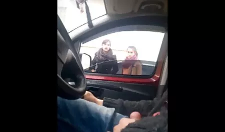 Amatir jav ketahuan menyebalkan dan Fucks di rumah