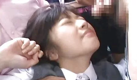 Remaja bokep jav idol cewek cantik Lily Adams sepong doggy-style dan pukulan kontol