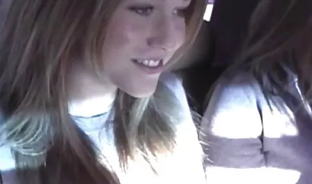 Hot brunette buatan bokeb jev sendiri